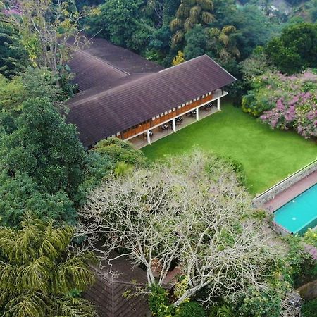 Kings Pavilion Luxury Hotel Kandy Exterior foto
